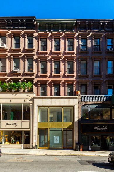 797 Madison Ave, New York, NY à vendre - Photo du bâtiment - Image 1 de 15