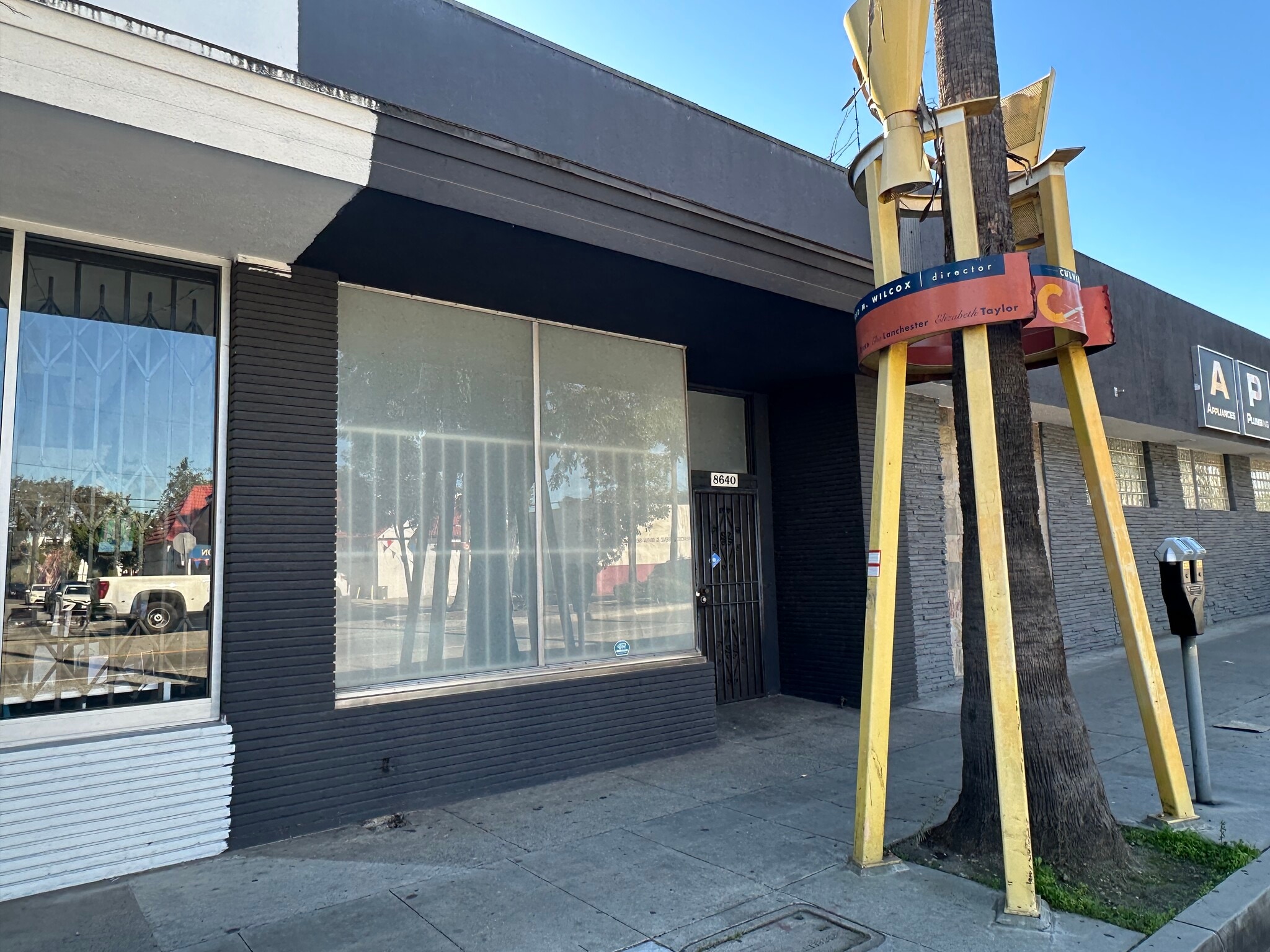 8634-8640 Washington Blvd, Culver City, CA for lease Interior Photo- Image 1 of 2