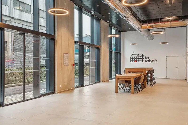 32 Rue Pierre Rigaud, Ivry-sur-Seine à vendre - Hall d’entrée - Image 2 de 10