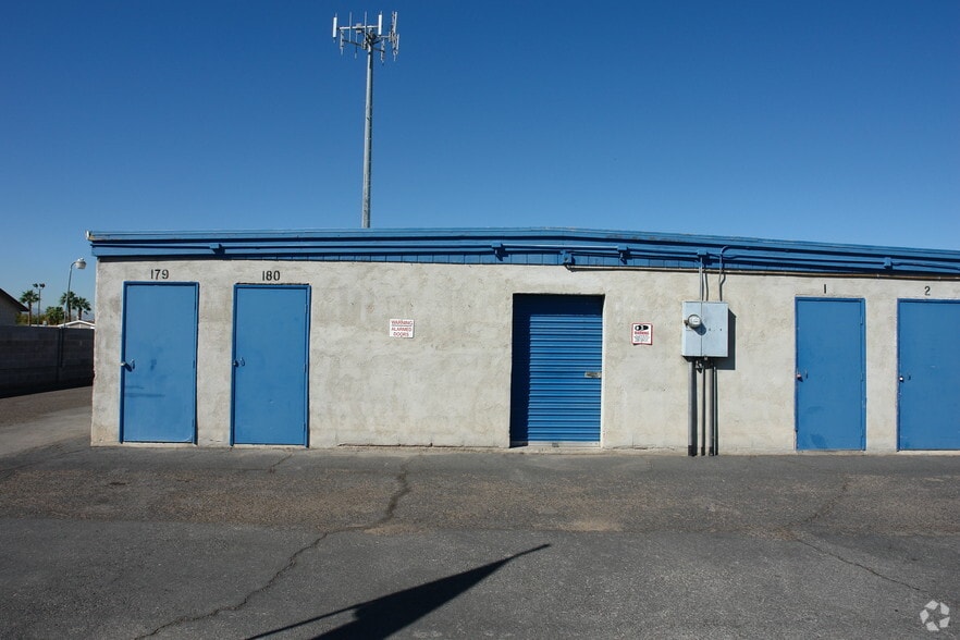 1945 N Walnut Rd, Las Vegas, NV à vendre - Photo du bâtiment - Image 3 de 7