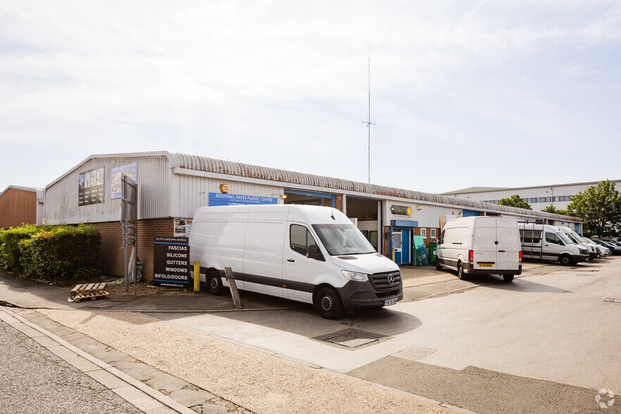 Betam Rd, Hayes for lease - Building Photo - Image 3 of 3