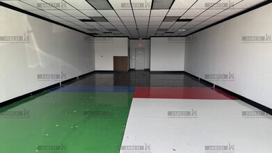 1615 W Highway 76, Branson, MO for lease Interior Photo- Image 1 of 4