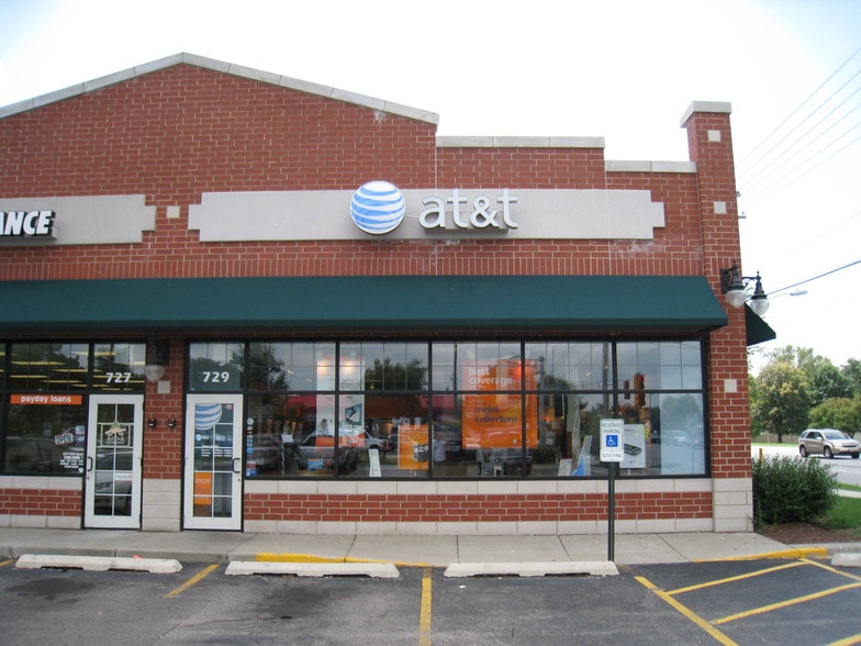 721-729 Main St, West Dundee, IL for lease - Building Photo - Image 3 of 12