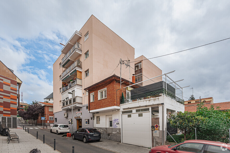 Calle Marqués de Valdavia, 2, Collado Villalba, Madrid for sale - Primary Photo - Image 1 of 2