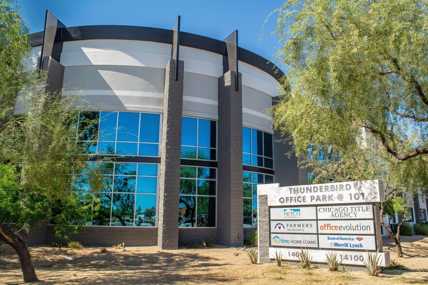 14050 N 83rd Ave, Peoria, AZ à louer - Photo du bâtiment - Image 3 de 11