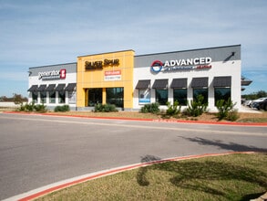 2020 N Bell Blvd, Cedar Park, TX à louer Photo intérieure- Image 2 de 13