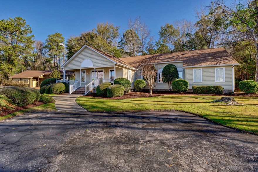 14 Medical Center Dr SW, Supply, NC à vendre - Photo du bâtiment - Image 3 de 30