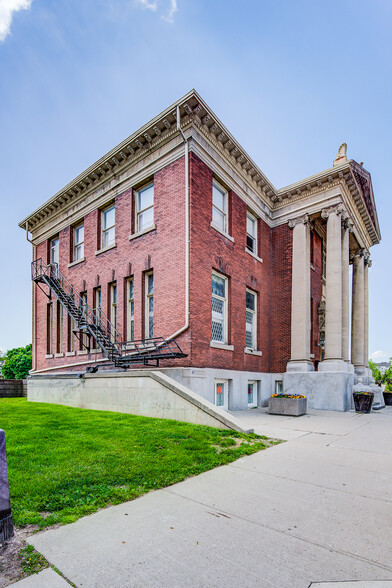 34 Water St N, Cambridge, ON à vendre - Photo du bâtiment - Image 3 de 4