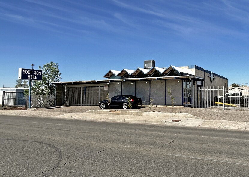 241 Wyoming Blvd SE, Albuquerque, NM à louer - Photo du bâtiment - Image 1 de 11