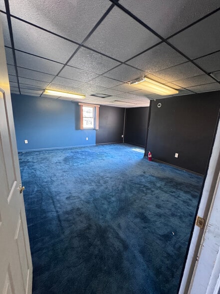 90 Coolidge Ave, Bellmawr, NJ for sale - Interior Photo - Image 2 of 5