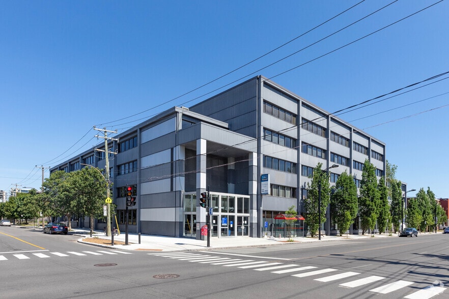 1415 Rue Jarry E, Montréal, QC à vendre - Photo du bâtiment - Image 3 de 9