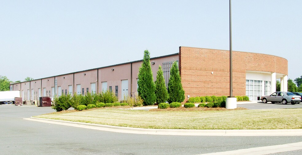 256 Raceway Dr, Mooresville, NC à louer - Autre - Image 3 de 9