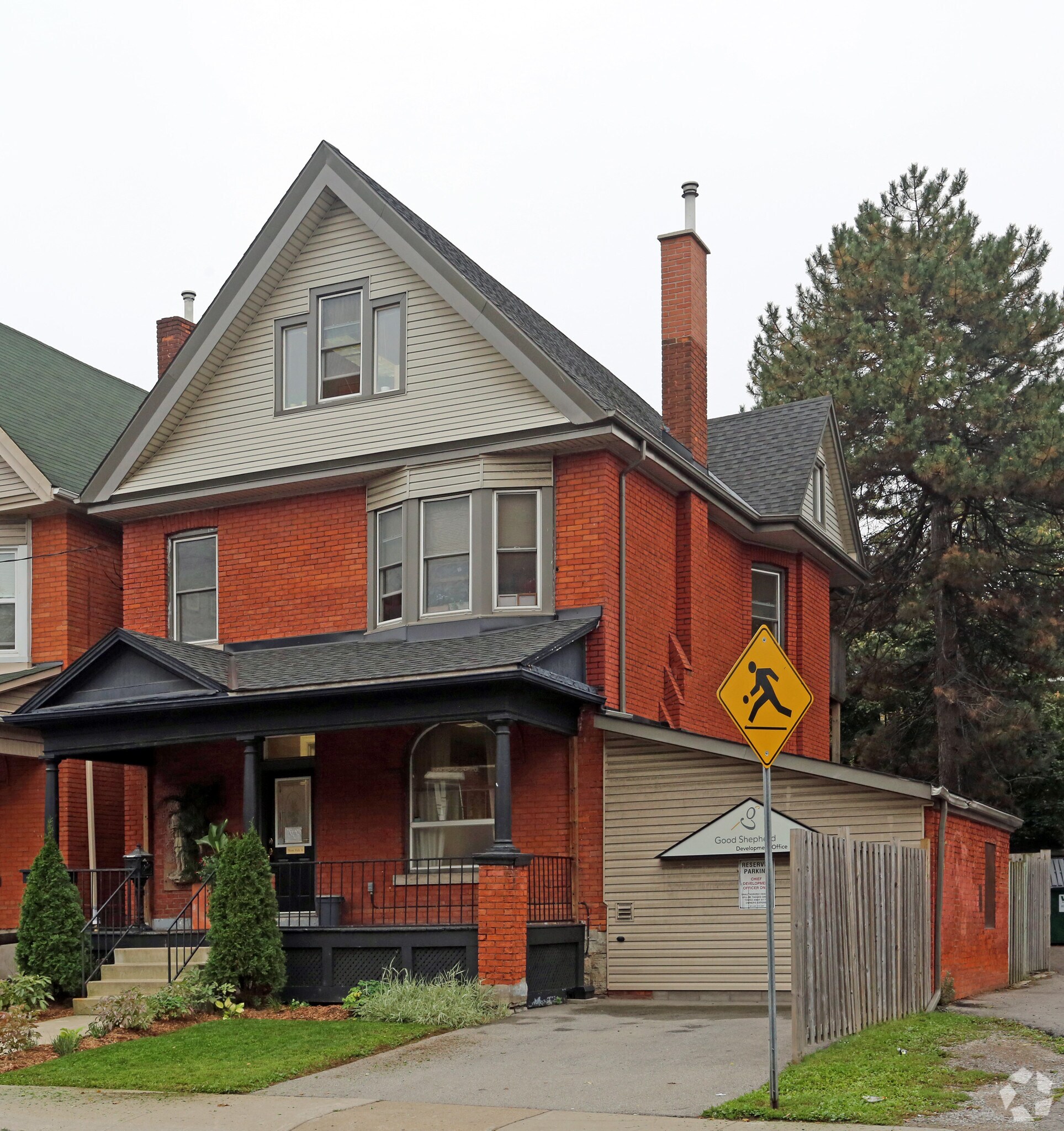 10 Delaware Ave, Hamilton, ON for sale Primary Photo- Image 1 of 1
