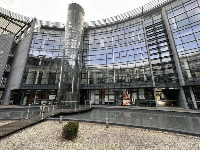 Bureau dans Schiltigheim à louer - Photo du bâtiment - Image 2 de 7