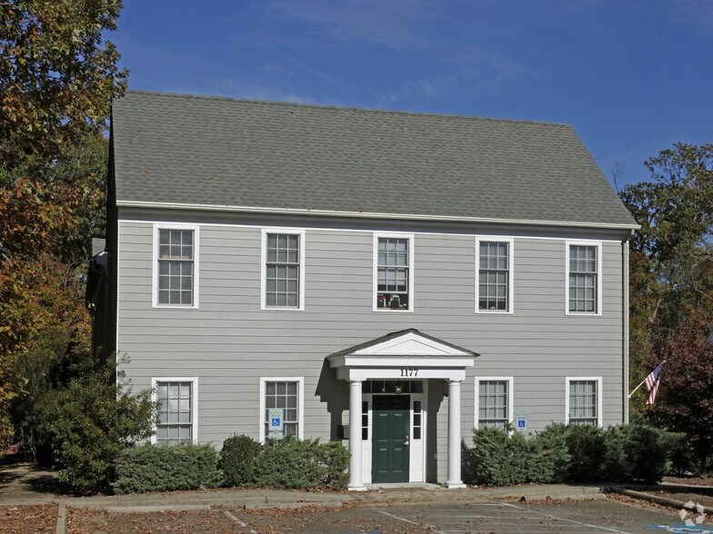 1177 Jamestown Rd, Williamsburg, VA à vendre - Photo du bâtiment - Image 3 de 5
