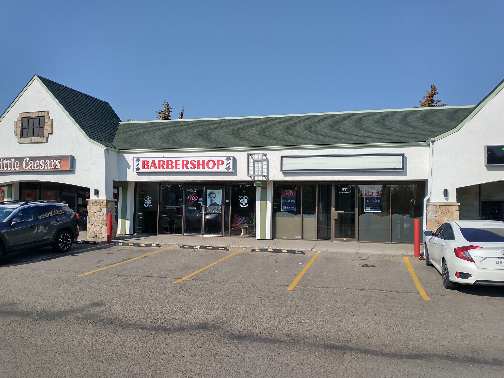 101 Granada Blvd, Sherwood Park, AB à vendre Photo du bâtiment- Image 1 de 1