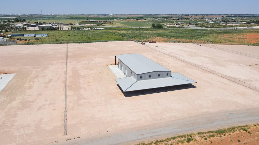 4513 East County Road 128, Midland, 79706, Midland, TX à vendre - Photo du bâtiment - Image 2 de 18