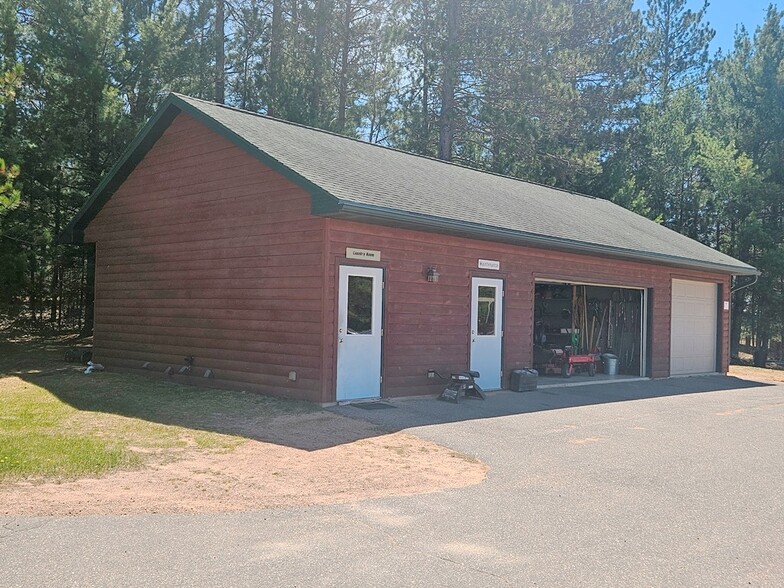 4702 Hi Pines Ln, Eagle River, WI à vendre - Photo du bâtiment - Image 3 de 35