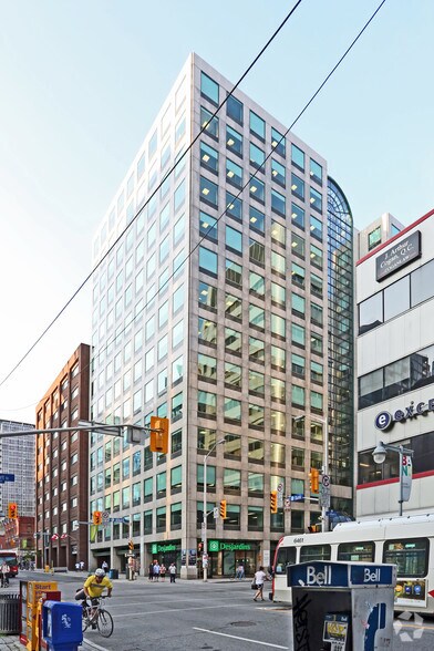 250 Albert St, Ottawa, ON à louer - Photo du bâtiment - Image 2 de 10