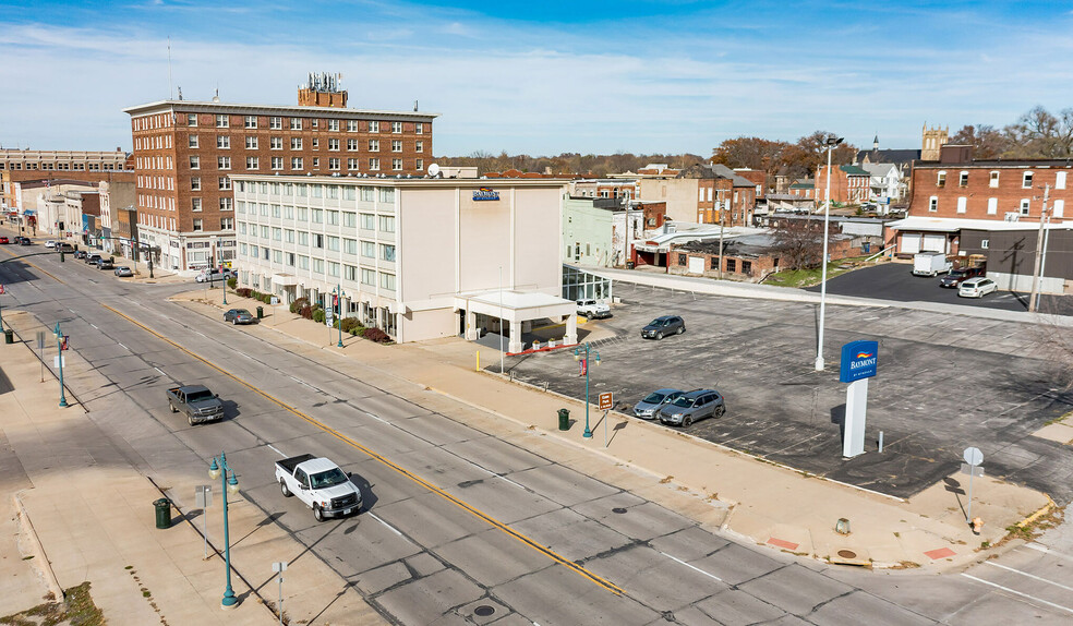 325 Main St, Keokuk, IA à vendre - Photo du b timent - Image 1 de 1