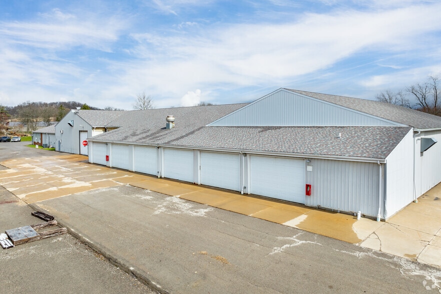 912 Pittsburgh Rd, Butler, PA à vendre - Photo du bâtiment - Image 2 de 6