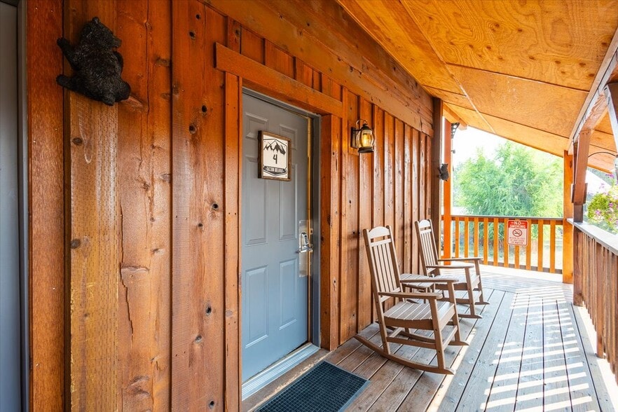 486 S Middle Fork Rd, Garden Valley, ID for sale - Building Photo - Image 3 of 17