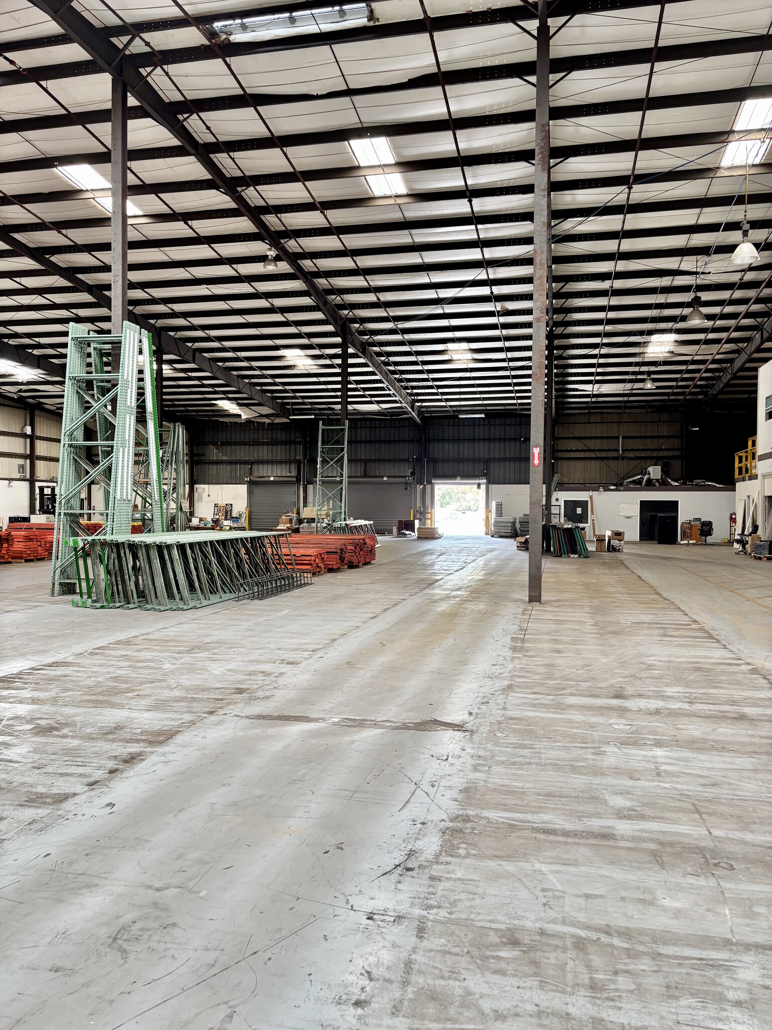 5411 Pioneer Park Blvd, Tampa, FL for lease Interior Photo- Image 1 of 3