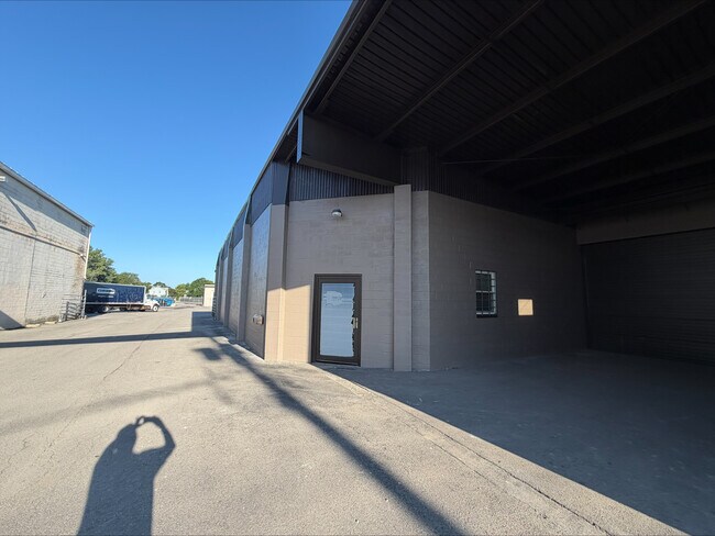 Plus de détails pour 1279 Mt Read Blvd, Rochester, NY - Industriel à louer
