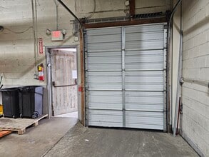 501 Broad Ave, Ridgefield, NJ à louer Photo intérieure- Image 2 de 3