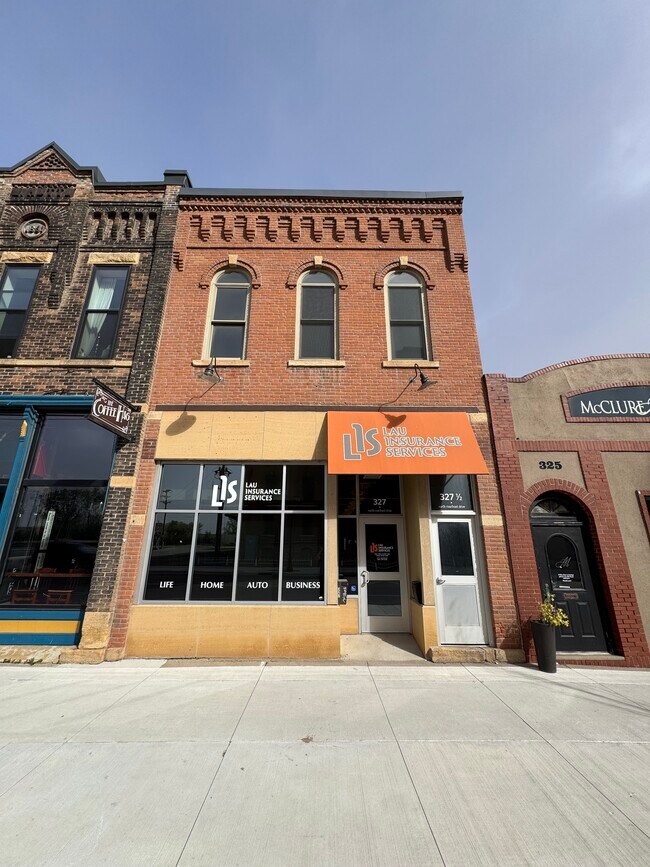 Plus de détails pour 327 N Riverfront Dr, Mankato, MN - Commerce de détail à louer
