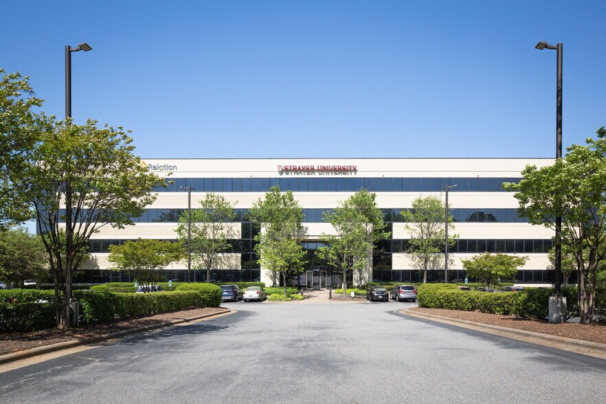 4900 Koger Blvd, Greensboro, NC à louer - Photo du bâtiment - Image 3 de 9
