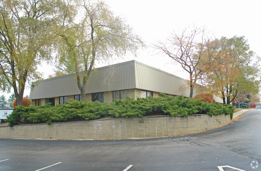 1 Perimeter Rd, Manchester, NH à louer - Photo du bâtiment - Image 3 de 43