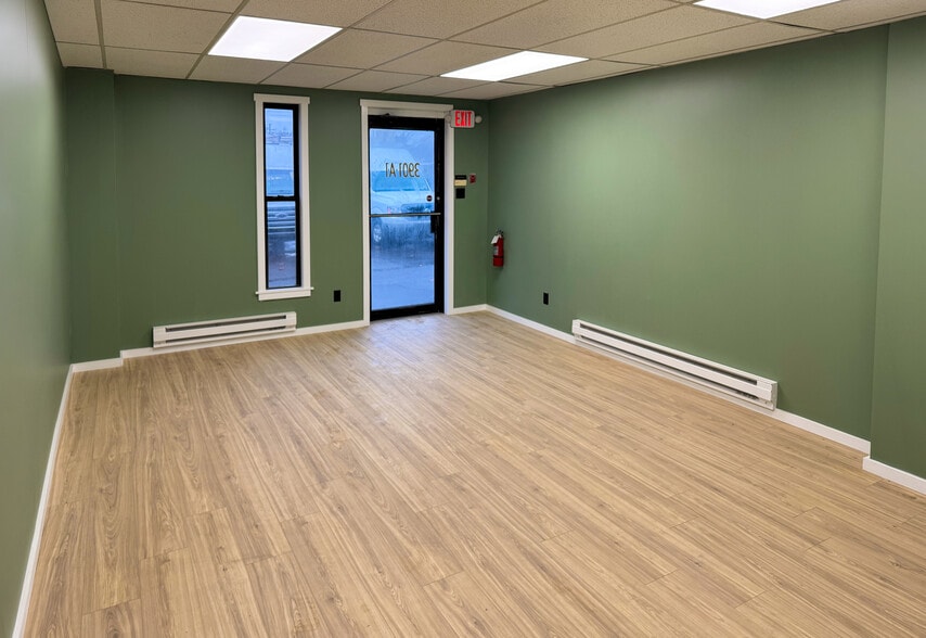 3901 Nebraska St, Levittown, PA à louer - Photo du bâtiment - Image 3 de 5