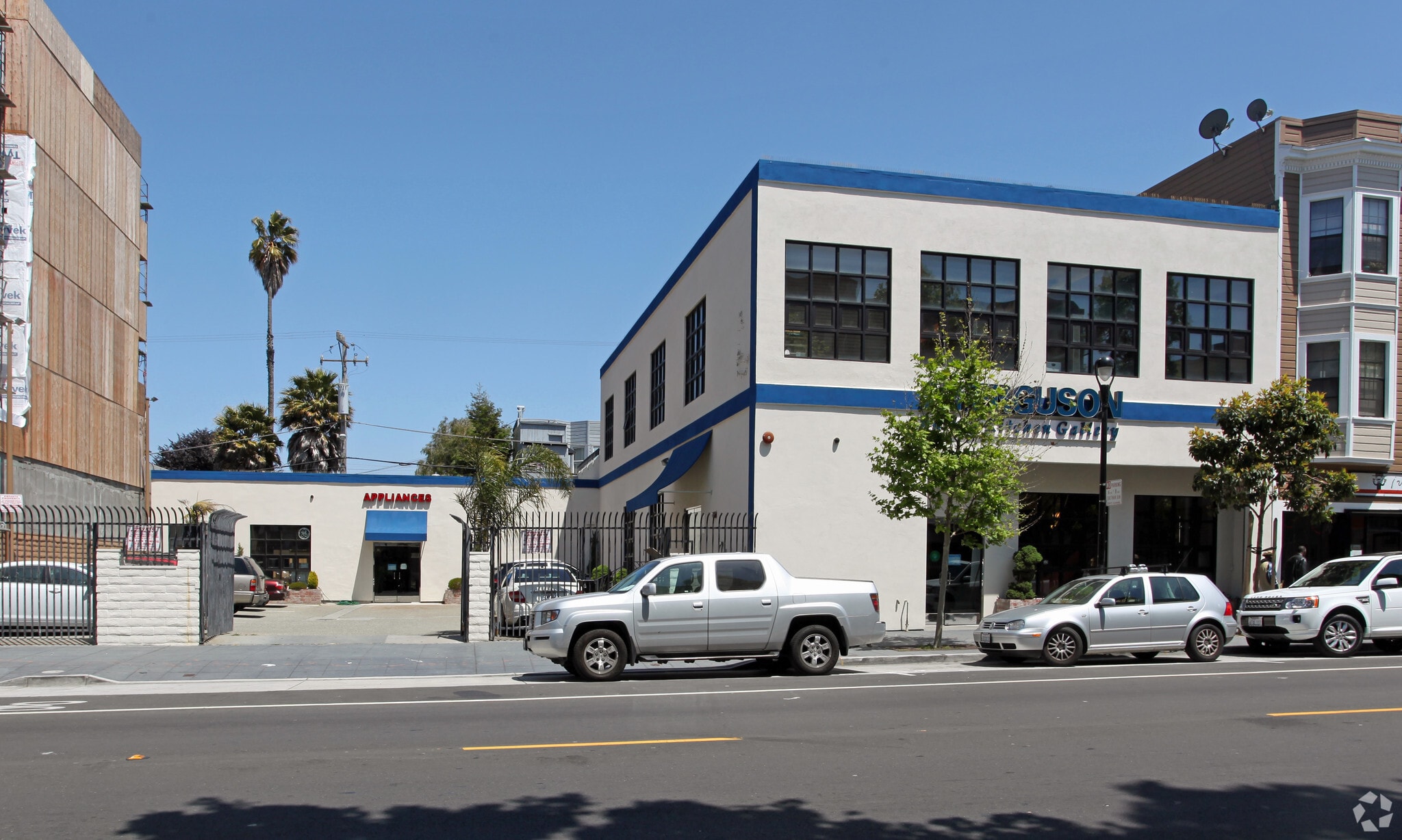 423-435 Valencia St, San Francisco, CA for lease Primary Photo- Image 1 of 37