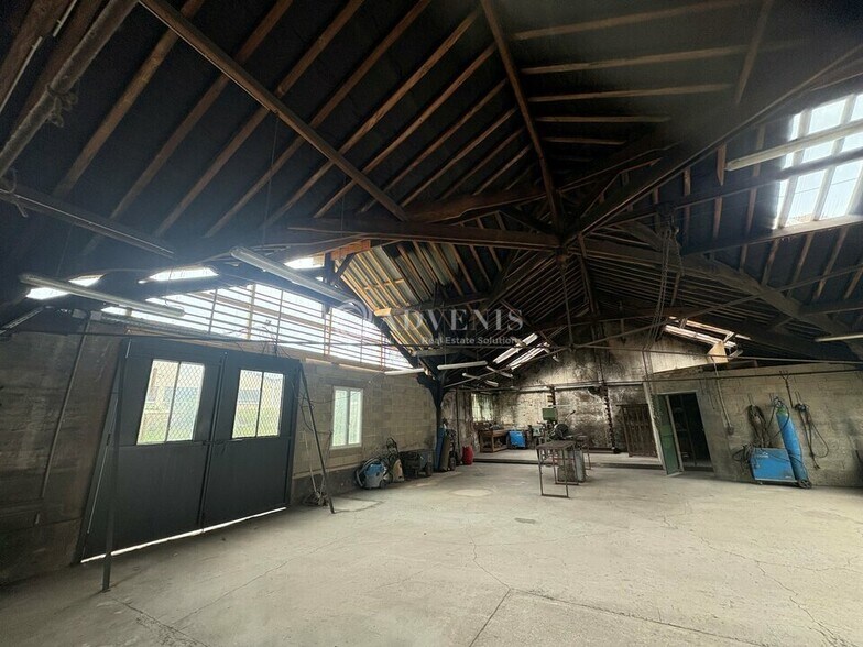Industrial in La Queue-les-Yvelines for lease - Interior Photo - Image 2 of 5