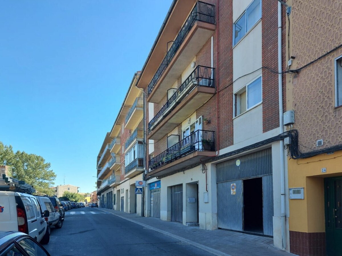 Retail in Cuéllar, Segovia for lease Primary Photo- Image 1 of 2