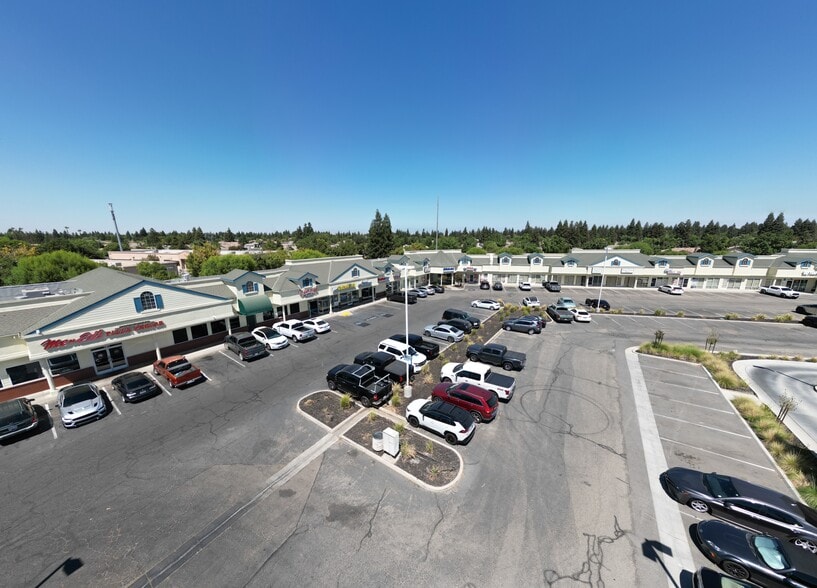 5348-5374 N Spruce Ave, Fresno, CA for lease - Primary Photo - Image 1 of 41