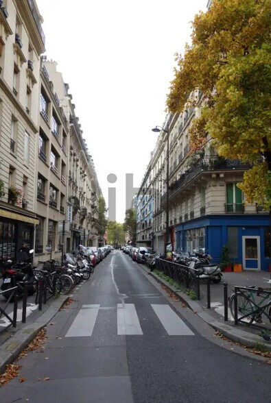 Commerce de détail dans Paris à vendre - Photo du bâtiment - Image 2 de 3