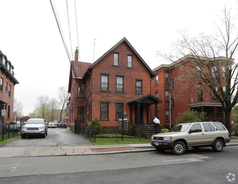 67 Russ St, Hartford, CT à louer - Photo du bâtiment - Image 3 de 3