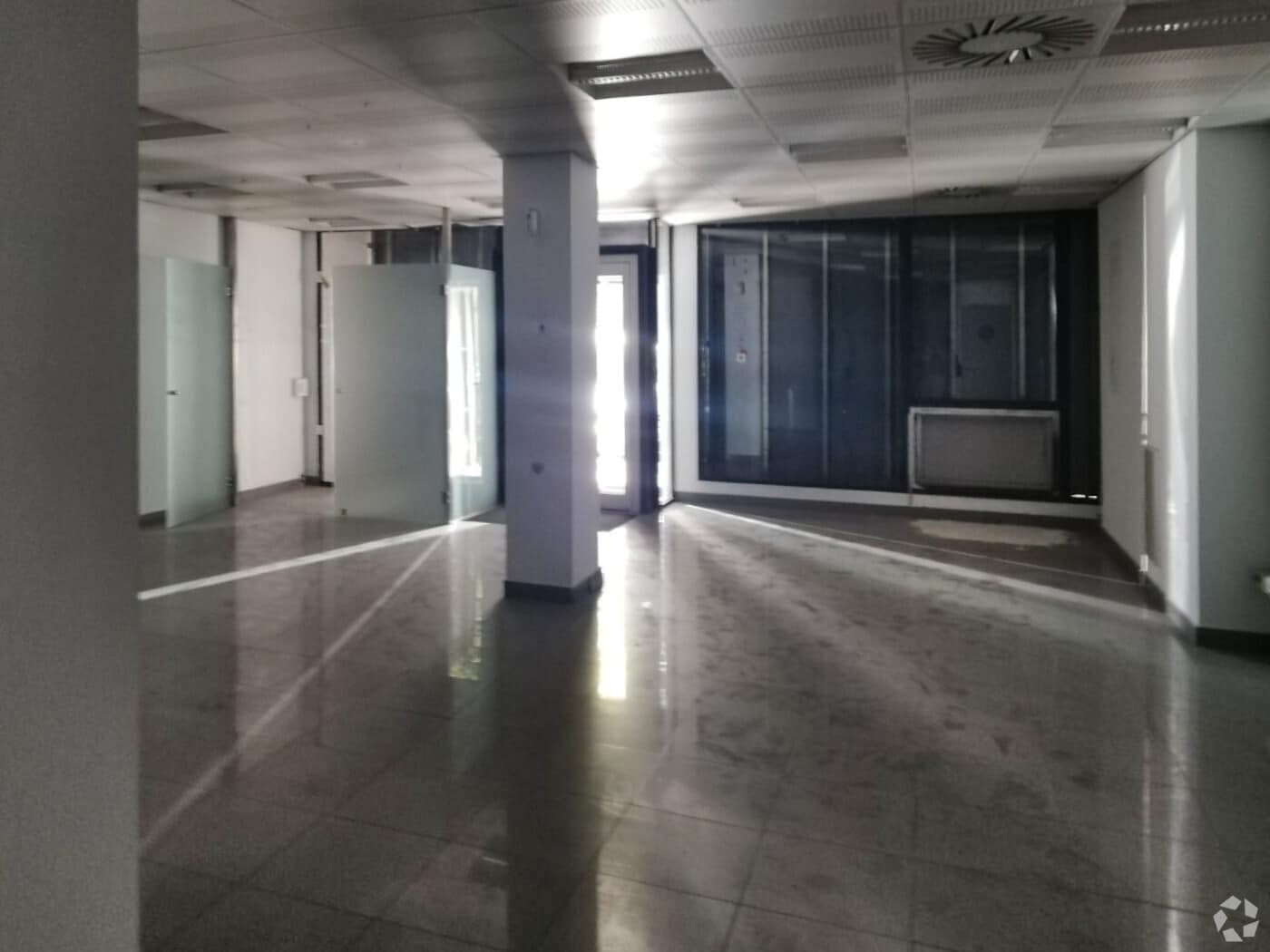 Calle de Menorca, 7, Madrid, Madrid for lease Interior Photo- Image 1 of 4