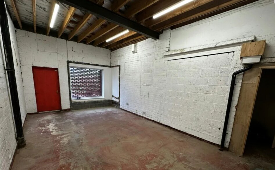 80 Rugby Rd, Hinckley à louer - Photo du bâtiment - Image 2 de 3