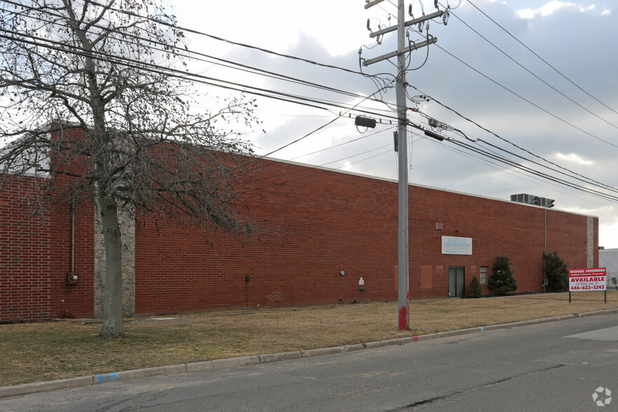 55 Kean St, West Babylon, NY for lease - Building Photo - Image 3 of 21