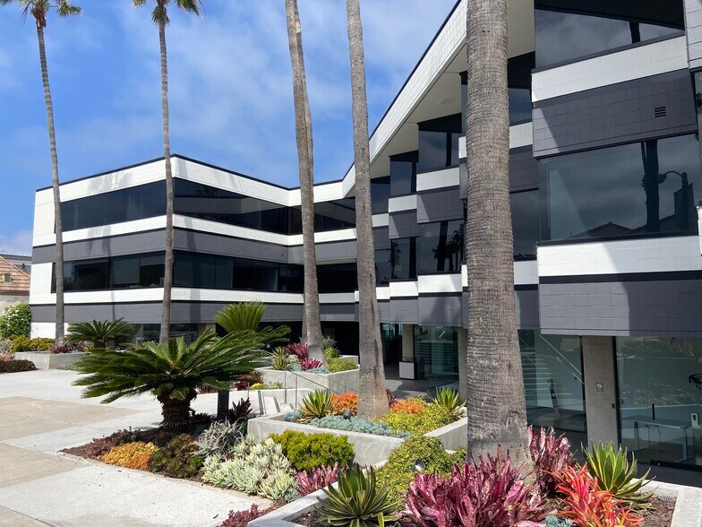 888 Prospect St, La Jolla, CA à louer - Photo du bâtiment - Image 3 de 6