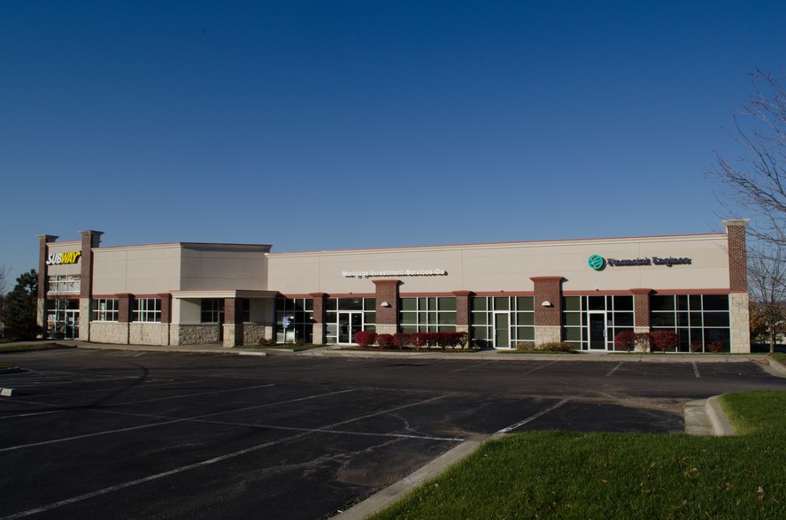 22308-22320 Midland Dr, Shawnee, KS for lease - Primary Photo - Image 1 of 8