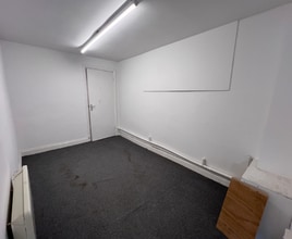 34A Provost St, Fordingbridge for lease Interior Photo- Image 2 of 3