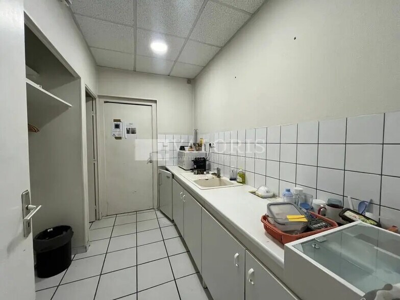 Flex in Villefranche-sur-Saône for lease - Building Photo - Image 3 of 11