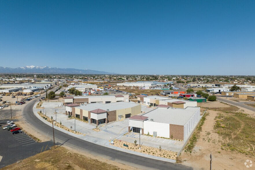 17380 Darwin Ave, Hesperia, CA à louer - Photo du bâtiment - Image 2 de 10