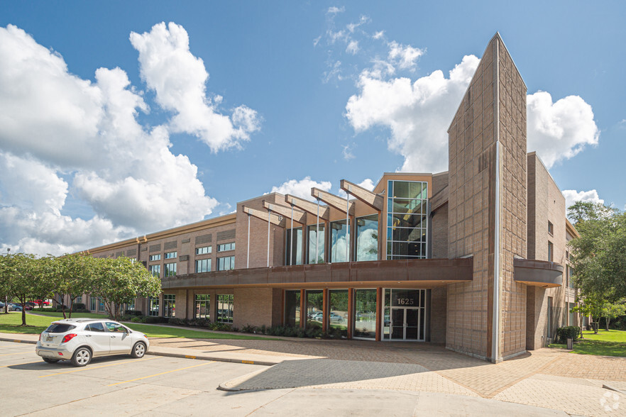 1625 W Causeway Approach, Mandeville, LA à vendre - Photo du bâtiment - Image 1 de 1