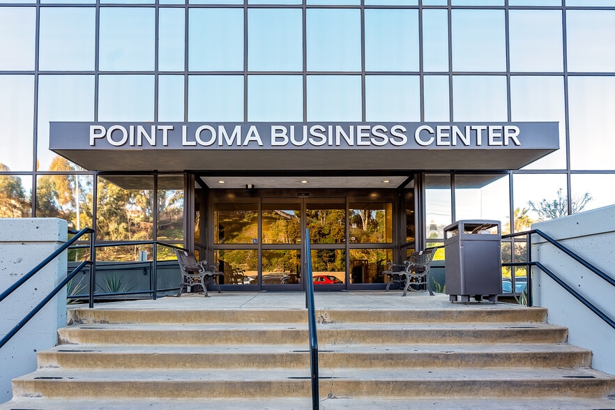 3405 Kenyon St, San Diego, CA à louer - Photo du bâtiment - Image 3 de 16