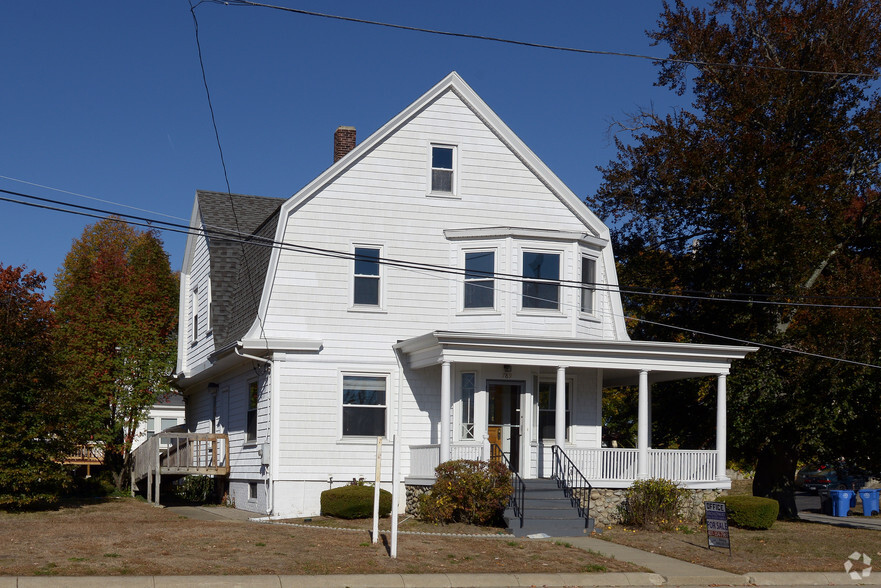 789 Park Ave, Cranston, RI à vendre - Photo principale - Image 1 de 1